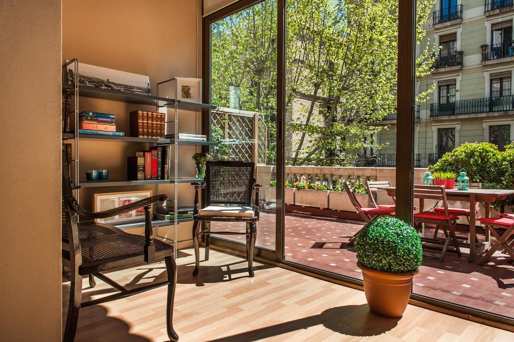 Born Barcelona Hostel (Adults Only) מראה חיצוני תמונה