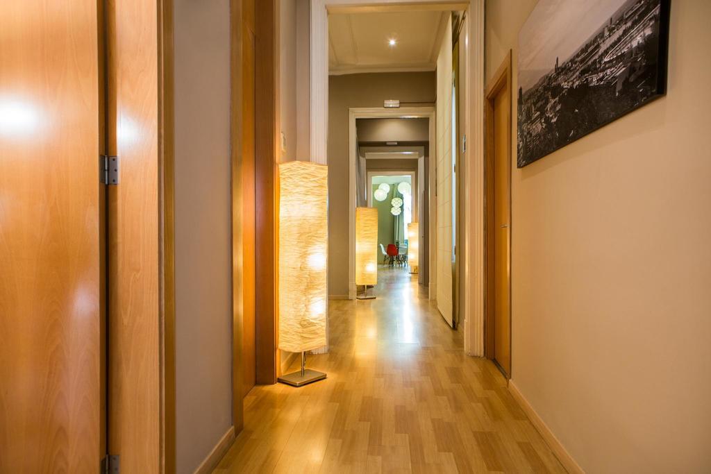 Born Barcelona Hostel (Adults Only) מראה חיצוני תמונה