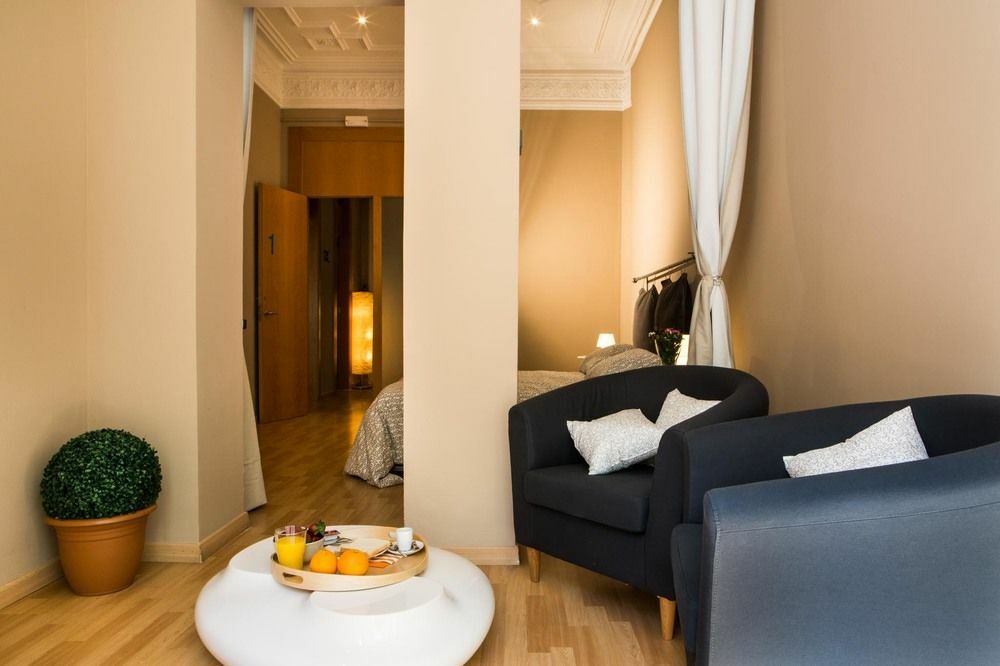Born Barcelona Hostel (Adults Only) מראה חיצוני תמונה